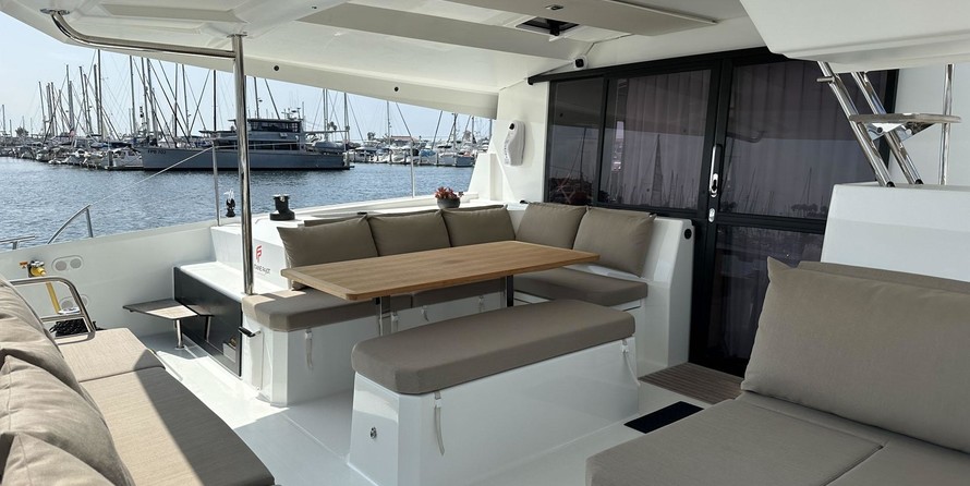 Fountaine Pajot Astrea 42
