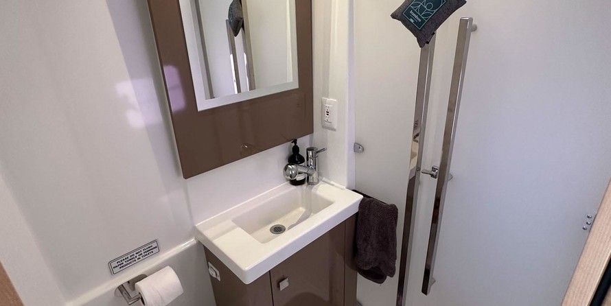Fountaine Pajot Astrea 42