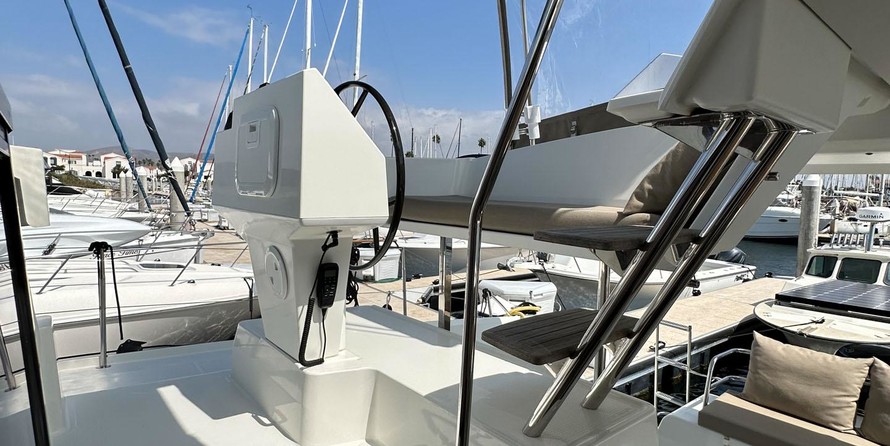Fountaine Pajot Astrea 42