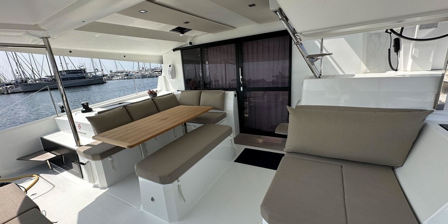 Fountaine Pajot Astrea 42