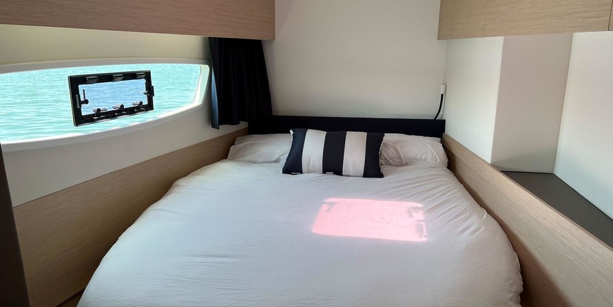 Fountaine Pajot Astrea 42