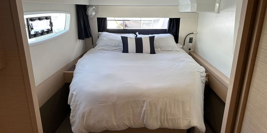 Fountaine Pajot Astrea 42