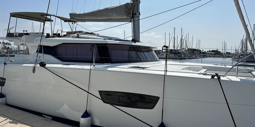 Fountaine Pajot Astrea 42