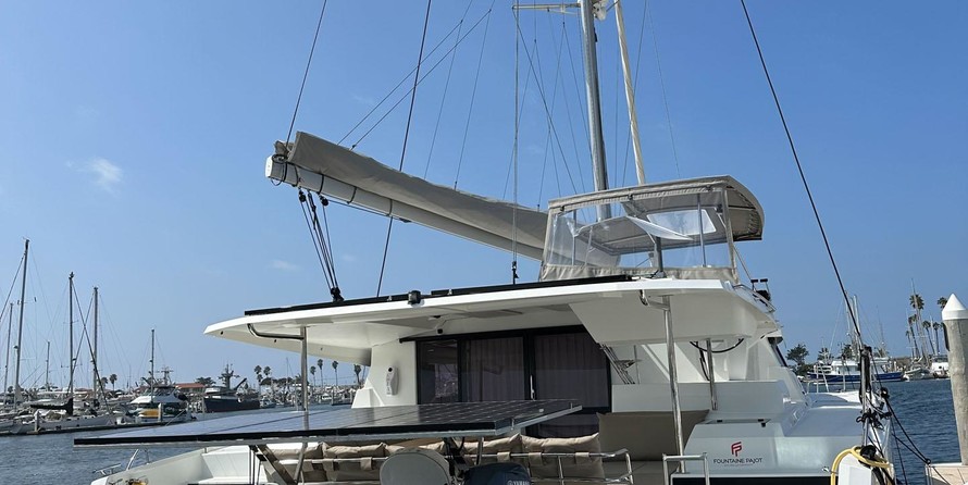 Fountaine Pajot Astrea 42