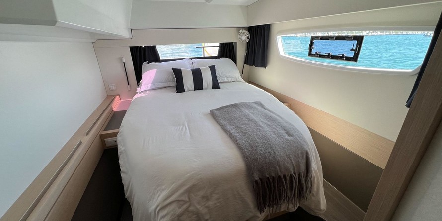 Fountaine Pajot Astrea 42
