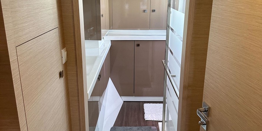 Fountaine Pajot Astrea 42