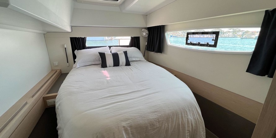 Fountaine Pajot Astrea 42