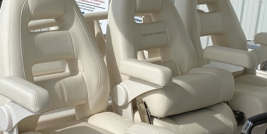 Grady-White Canyon 336