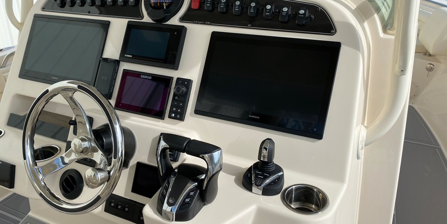 Grady-White Canyon 336