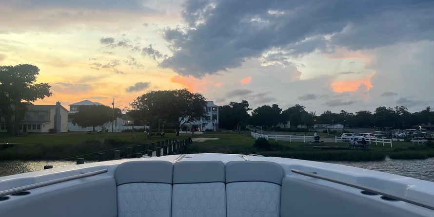 288 Sea Fox Commander