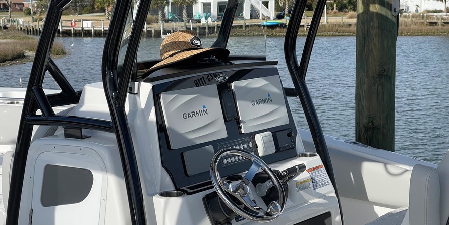 288 Sea Fox Commander