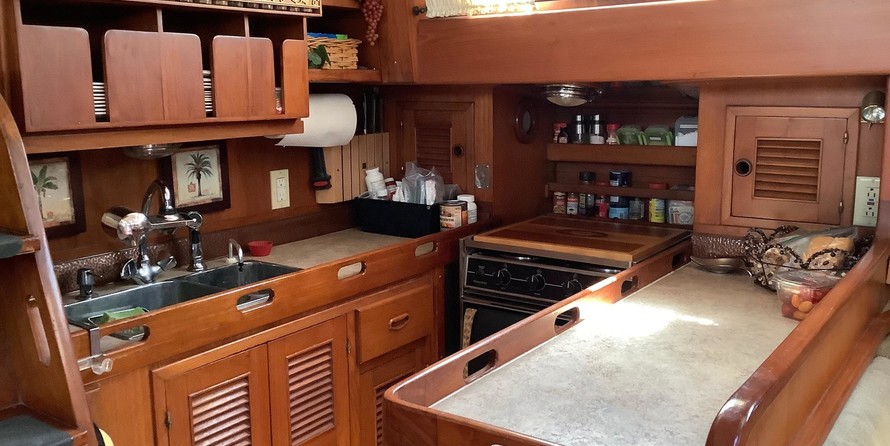 Transpacific marine co ltd transpac eagle 32 pilothouse