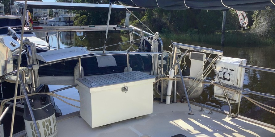 Transpacific marine co ltd transpac eagle 32 pilothouse