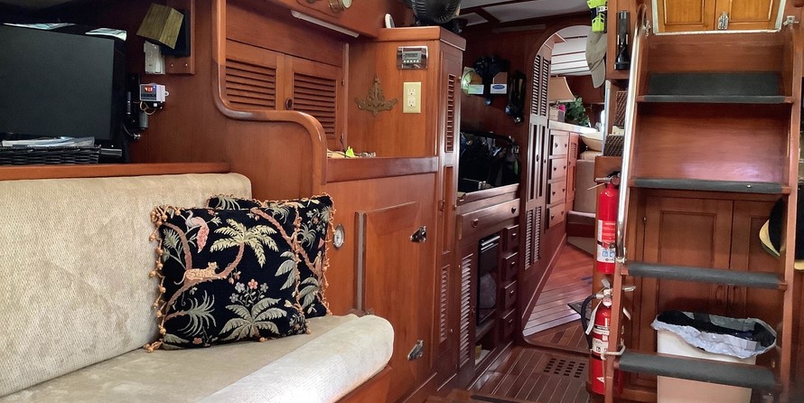 Transpacific marine co ltd transpac eagle 32 pilothouse