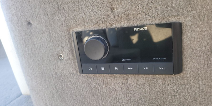 Crestliner 2150 Sportfish