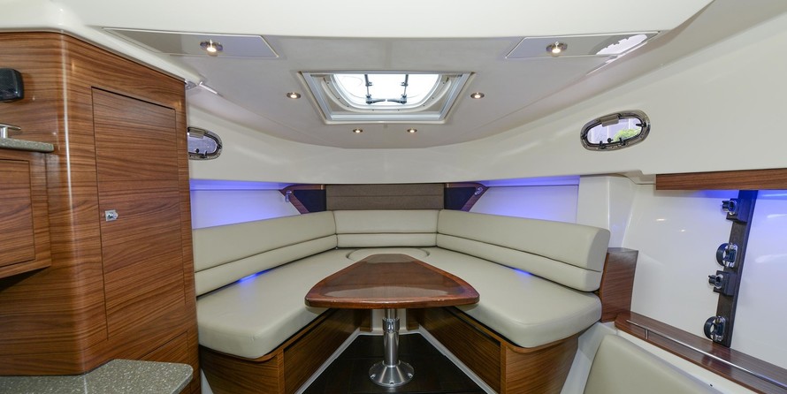 Boston Whaler 345 Conquest