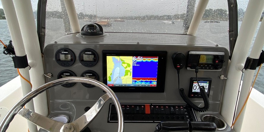 Pursuit 2870 center console