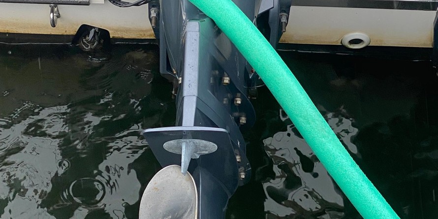 Pursuit 2870 center console