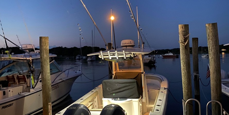 Pursuit 2870 center console