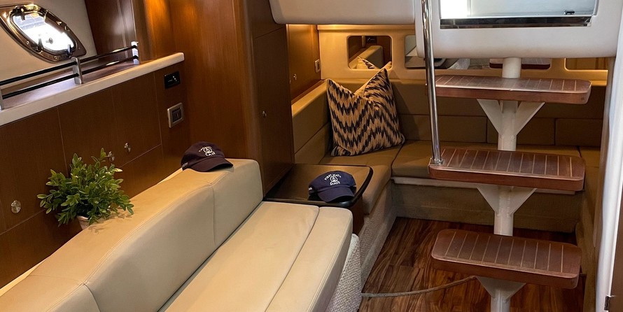 Sea Ray 330 Sundancer