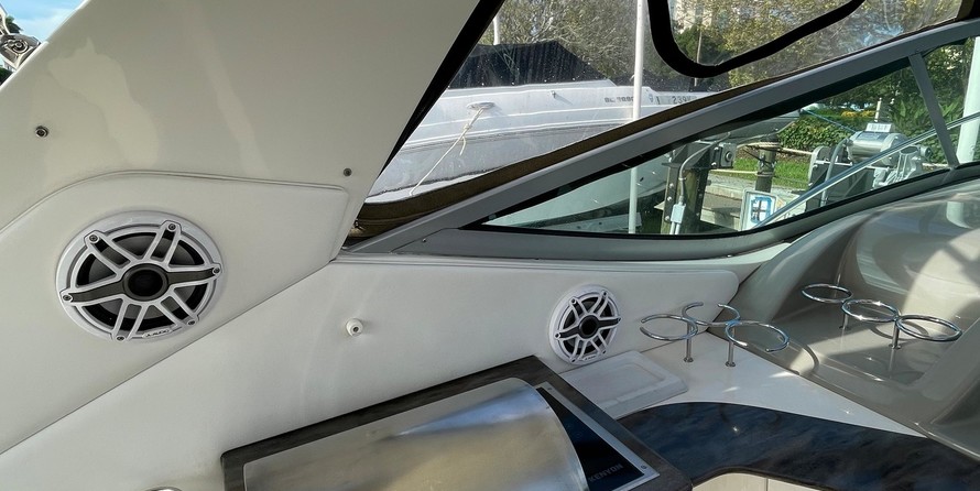Sea Ray 330 Sundancer