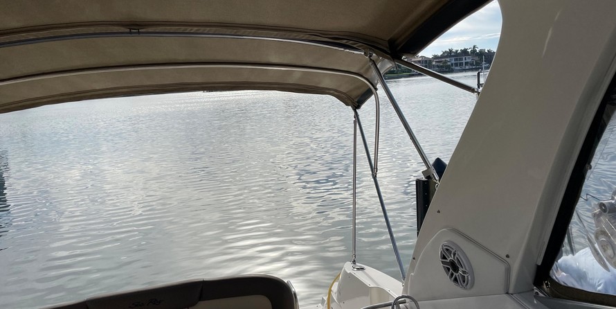 Sea Ray 330 Sundancer