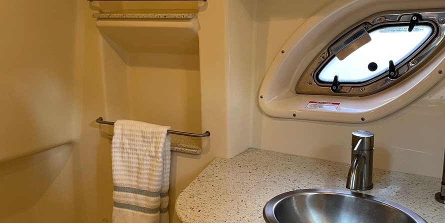 Sea Ray 330 Sundancer