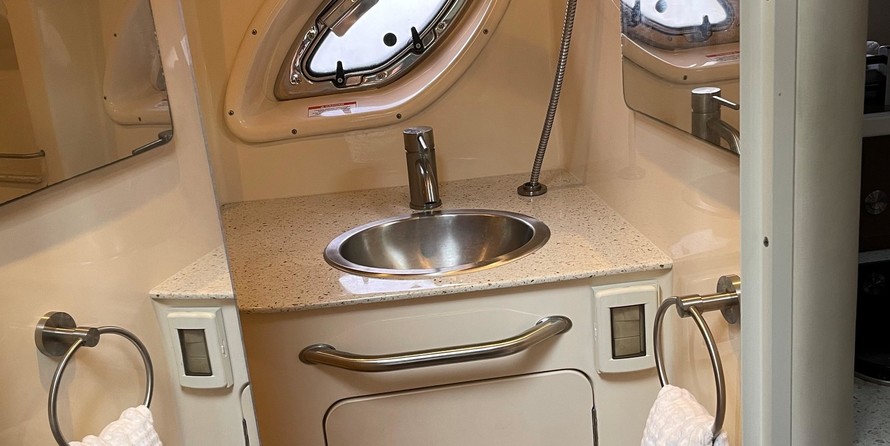 Sea Ray 330 Sundancer