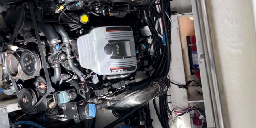 Sea Ray 330 Sundancer