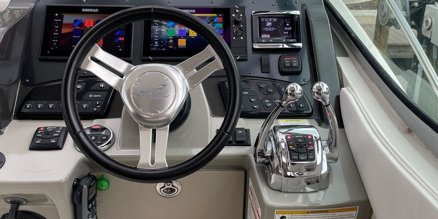 Sea Ray 330 Sundancer