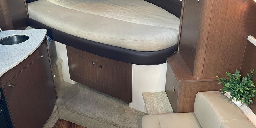 Sea Ray 330 Sundancer