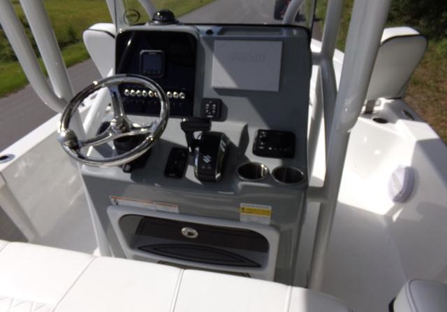 Sea Ray pro 208 bay