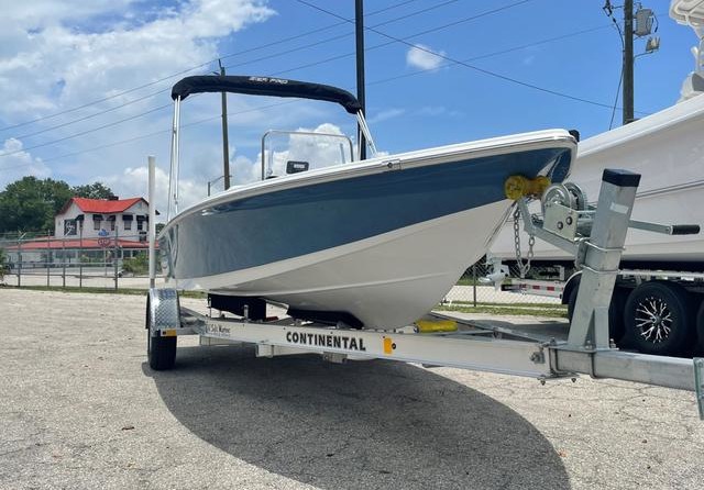 Sea Ray pro 208 bay