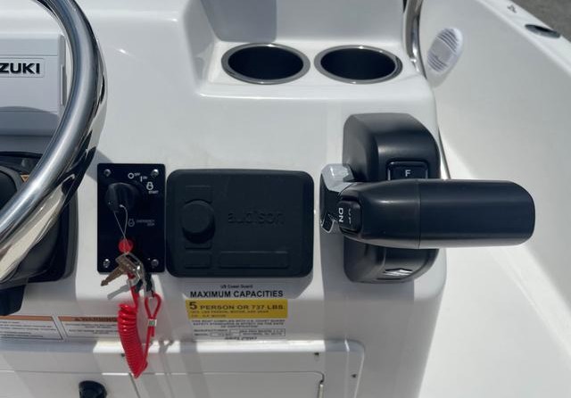 Sea Ray pro 208 bay