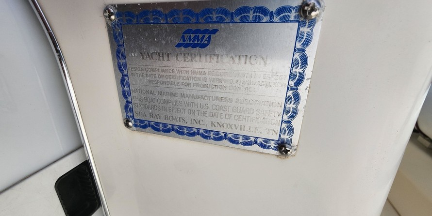 Sea ray 270 sundancer