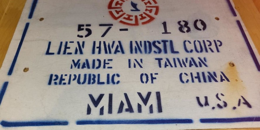 McKinna pilot house cockpit motoryacht