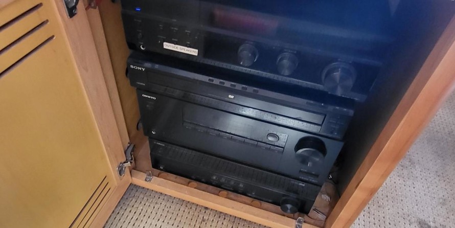 McKinna pilot house cockpit motoryacht