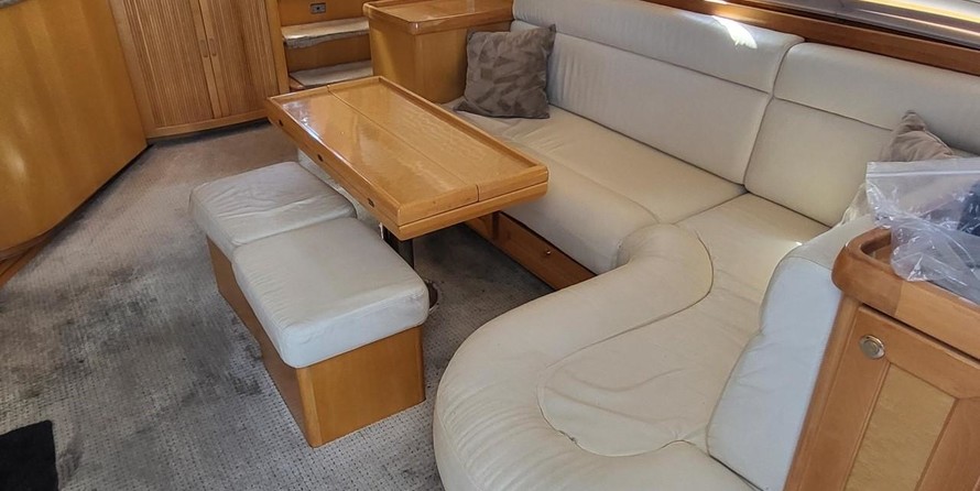 McKinna pilot house cockpit motoryacht