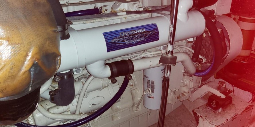 McKinna pilot house cockpit motoryacht