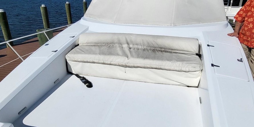 McKinna pilot house cockpit motoryacht