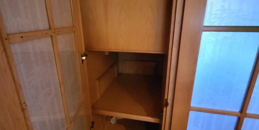 McKinna pilot house cockpit motoryacht