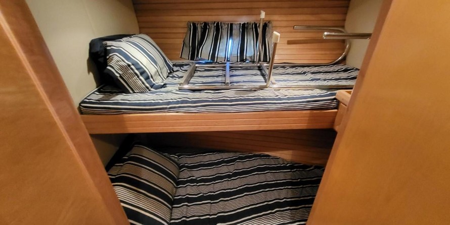 McKinna pilot house cockpit motoryacht