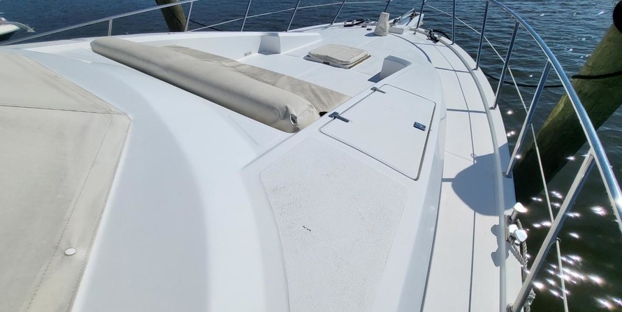 McKinna pilot house cockpit motoryacht