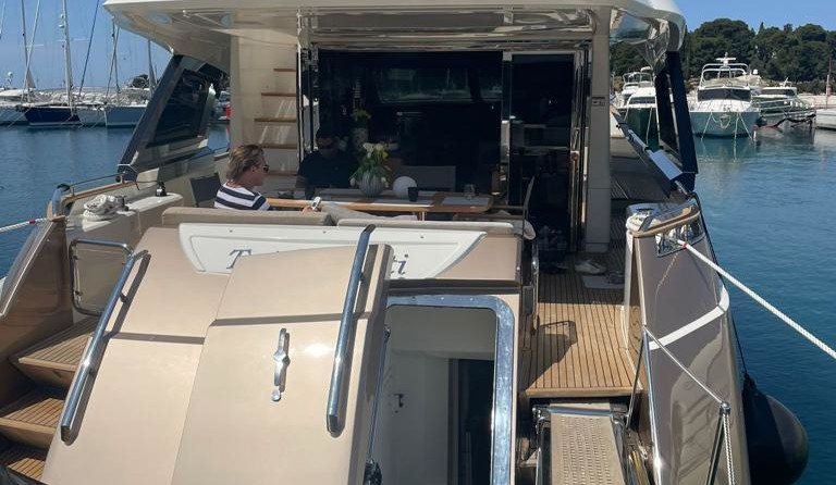 Monte Carlo Yachts 65