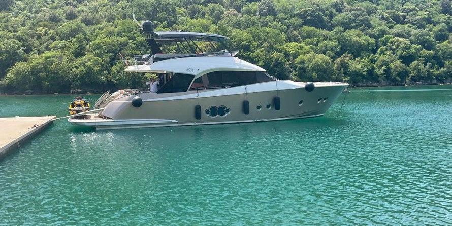 Monte Carlo Yachts 65