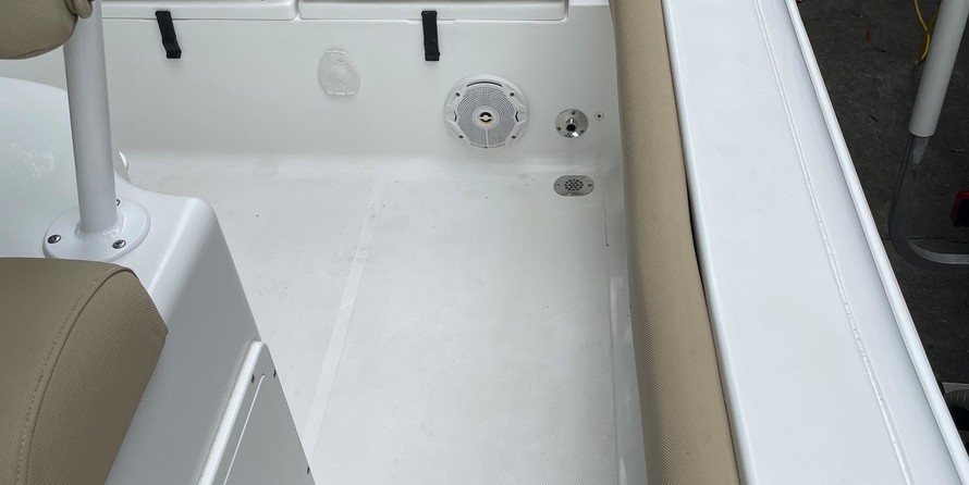 Sea Ray hunt ultra 211