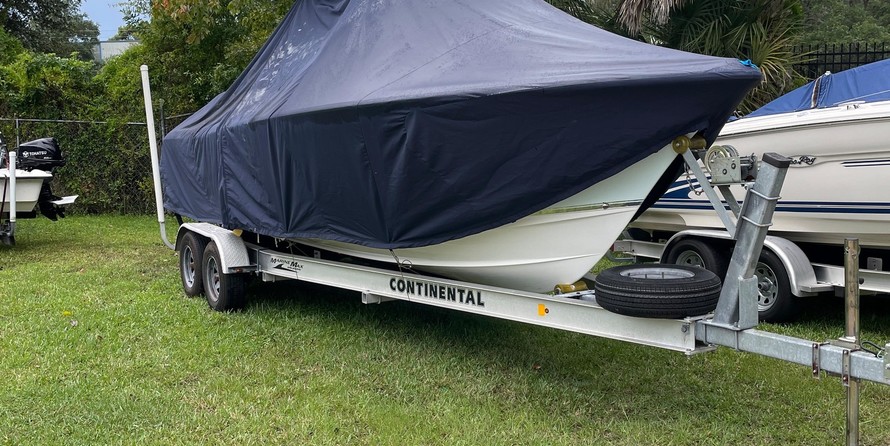 Sea Ray hunt ultra 211