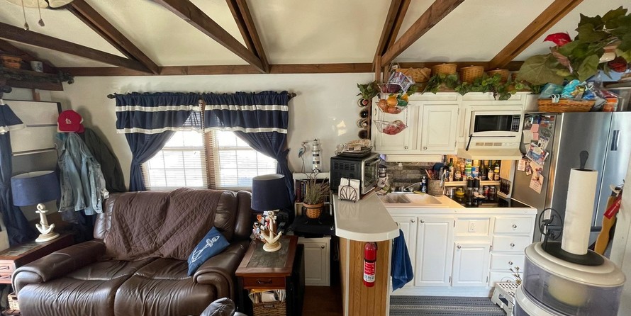 Cruisers Yachts 42 Cantius