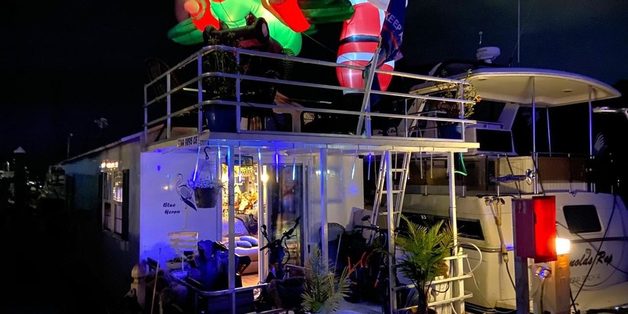 Cruisers Yachts 42 Cantius