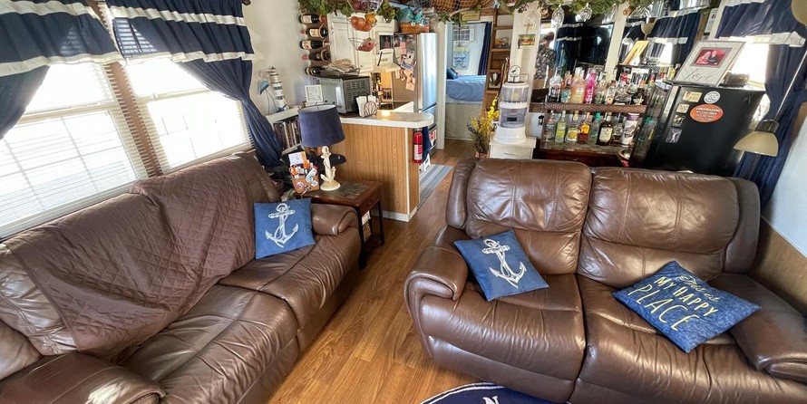 Cruisers Yachts 42 Cantius